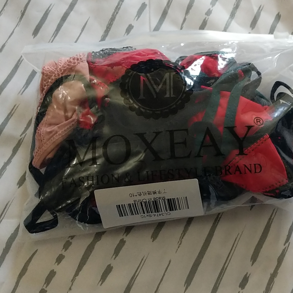****SOLD****NEW bundle thongs